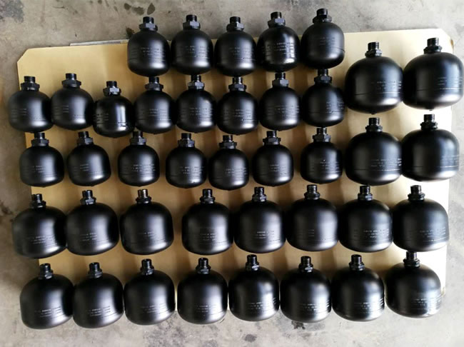 Volvo挖掘機配件-蓄能器